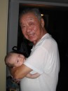 20040711 - Playing with Grandpa (4) * 900 x 1200 * (152KB)